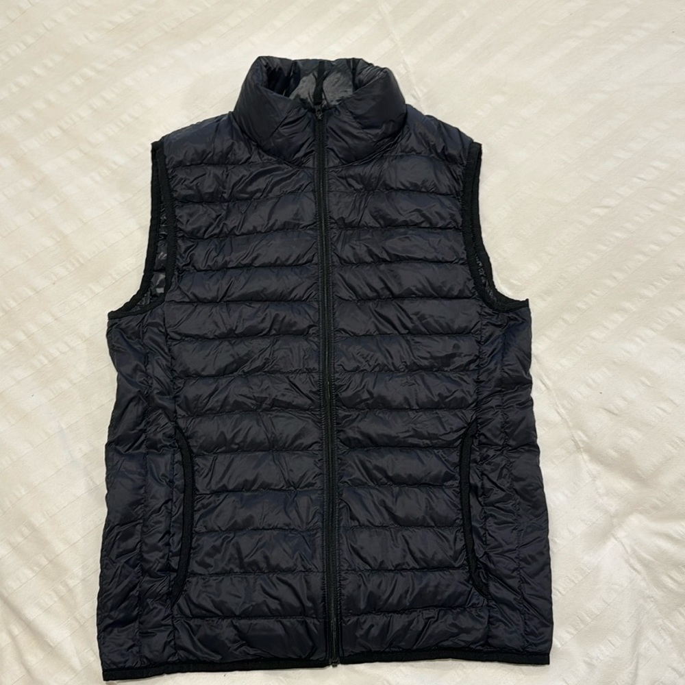 Uniqlo men’s puffer vest